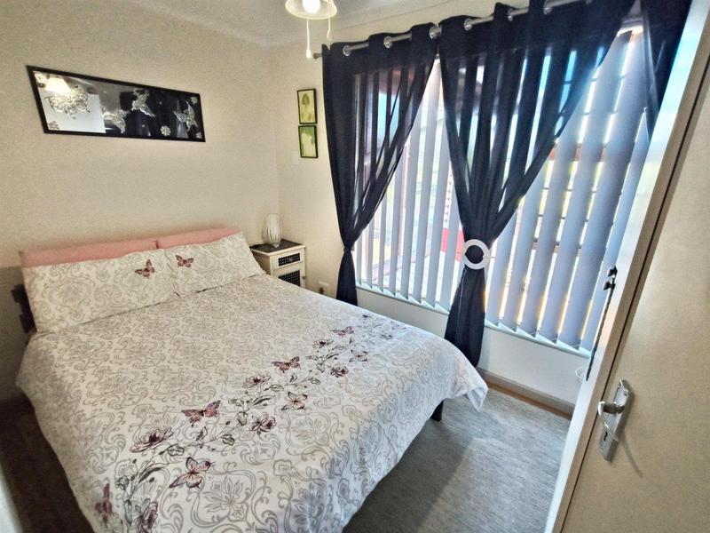 3 Bedroom Property for Sale in Fraaiuitsig Western Cape
